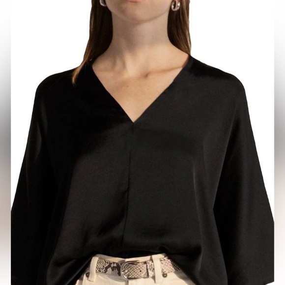 Gemma & Jane Black V neck flowy style silky 3/4 sleeve blouse Sz  M - Picture 14 of 14